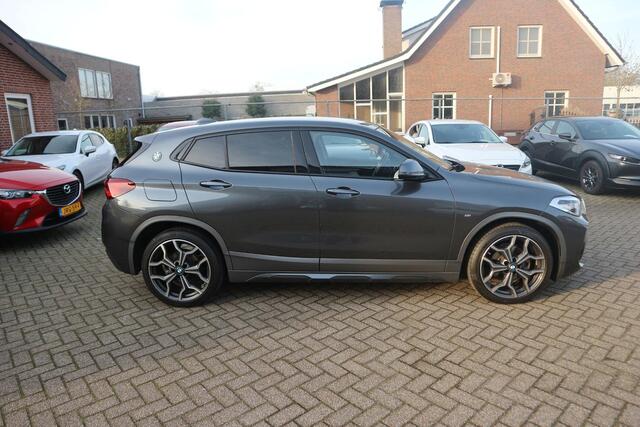 BMW X2 sDrive18i High Executive Trekhaak Navigatie