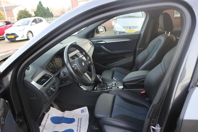 BMW X2 sDrive18i High Executive Trekhaak Navigatie