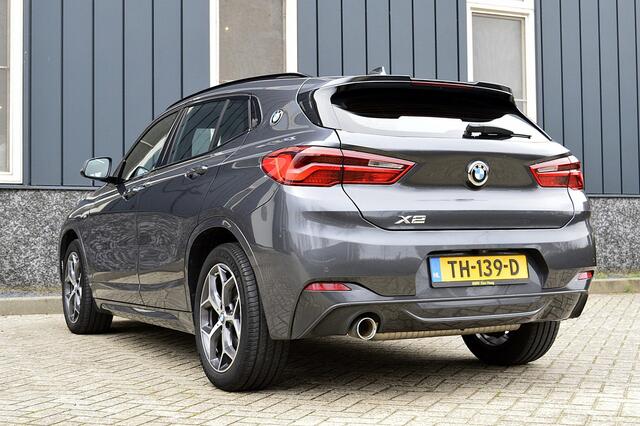 BMW X2 sDrive18i M-Sport Rijklaarprijs-Garantie Panoramadak Leder Sport interieur Led Camera Head-up