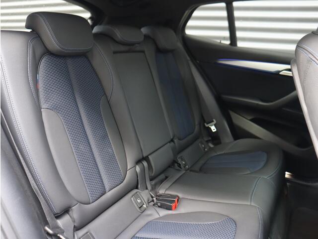 BMW X2 sDrive18i | Executive | M Sportpakket | Panodak | Head-Up | Parking Pack | Hi-Fi | Comfort Acces | Adaptief Onderstel | 18'' LMV