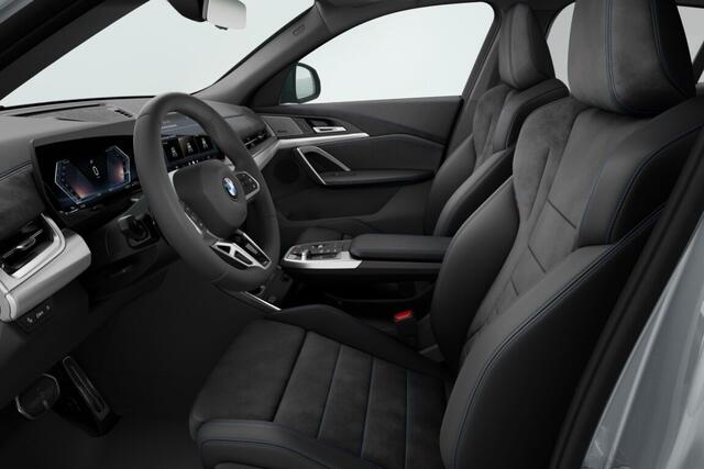 BMW X2 sDrive20i | M Sportpakket | Premium Pack | Comfort Pack | Trekhaak