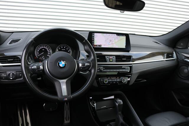 BMW X2 xDrive25e M-Sportpakket Shadowline 220PK (Panoramadak Sportleder/Memory Navi/Camera Harman/Kardon HeadUp Keyless Full-Led 19M-Velg PrivacyGlass)