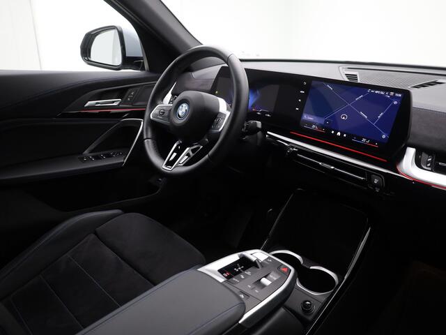 BMW X2 iX2 eDrive20 67 kWh M-Sport | LED | CAMERA | STOELVERWARMING