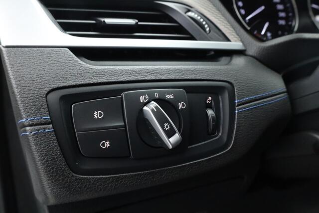 BMW X2 sDrive18i M Sport | Cruise Control | Trekhaak | Stoel- stuurverw. | Camera+PDC | Navi | 19'' | LED