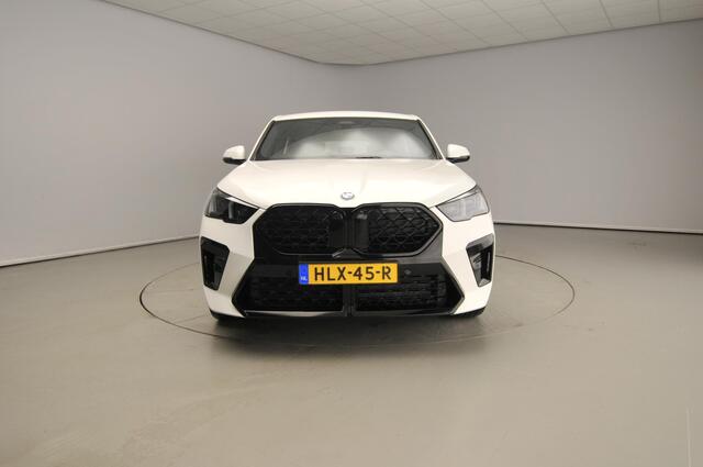 BMW X2 sDrive20i | M-Sportpakket | LED | Leder | Navigatie | Sportstoelen | Elektr. zetels | Keyles go | DAB | Harman-kardon sound | Alu 19 inch