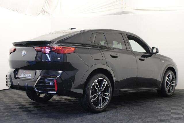 BMW X2 sDrive20i High Executive |Pano|Leder|Stoelverwarming|M-sport