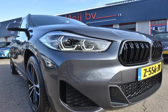 BMW X2 sDrive20i High Executive M-Sport , PANODAK , AFNB TREKH , A UITRIJ CAM , CLIMATR LED KOPL , NAVI , LMV19 ,