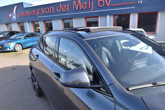 BMW X2 sDrive20i High Executive M-Sport , PANODAK , AFNB TREKH , A UITRIJ CAM , CLIMATR LED KOPL , NAVI , LMV19 ,
