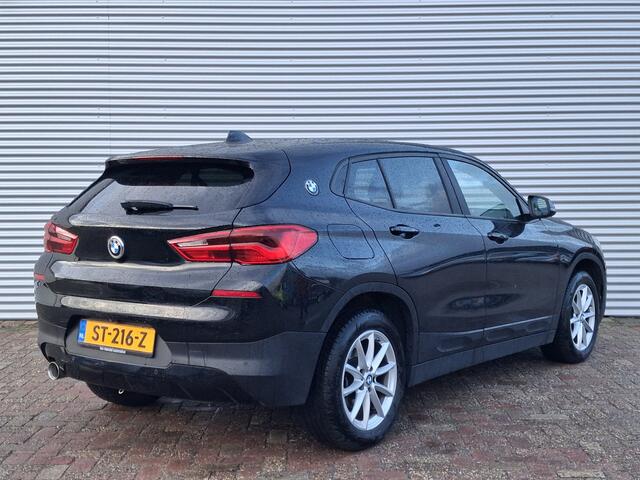 BMW X2 sDrive18i Executive | Nieuw Binnen! | Stoelverwarming | Leder | Pano