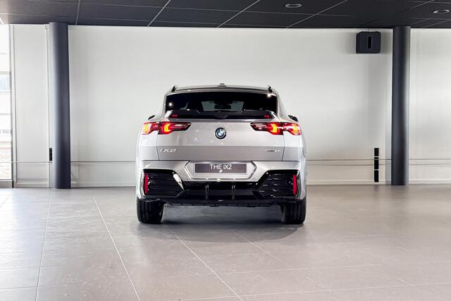 BMW X2 iX2 eDrive20 M Sport Edition | Glazen Panoramadak | Comfort Access | Stoelverwarming | Harman Kardon |