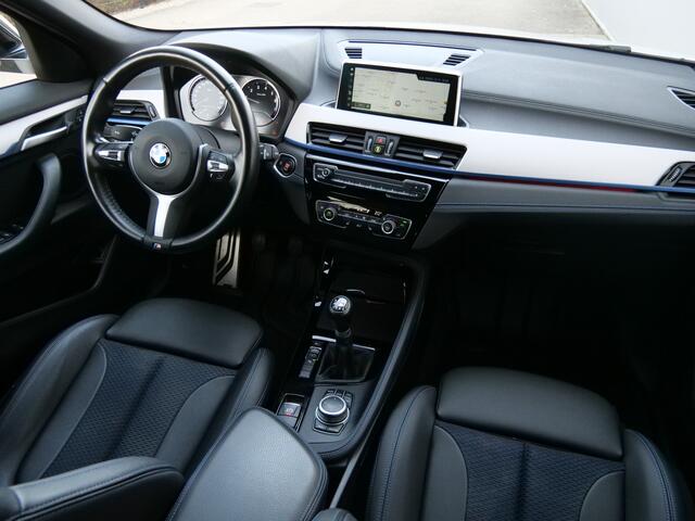 BMW X2 sDrive18i High Executive M-Sport 19 Inch / LED / Trekhaak / Stoelverwarming