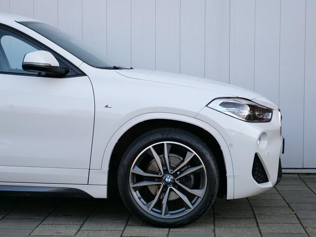 BMW X2 sDrive18i High Executive M-Sport 19 Inch / LED / Trekhaak / Stoelverwarming