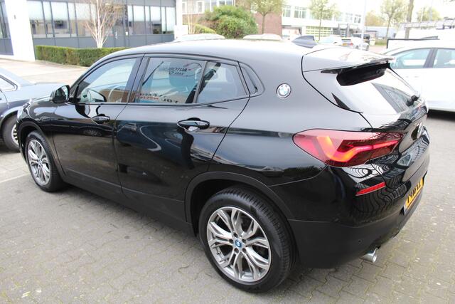 BMW X2 sDrive18i High Executive Navi Clima Led Stoelvw 18inch Pdc