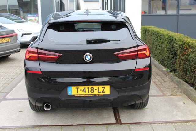 BMW X2 sDrive18i High Executive Navi Clima Led Stoelvw 18inch Pdc