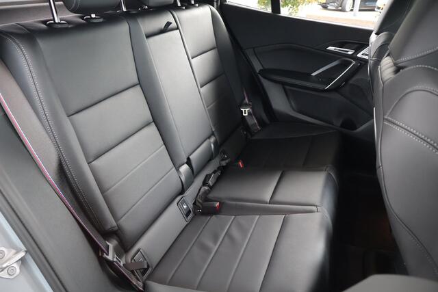 BMW X2 iX2 eDrive20 67 kWh | M Sport Pro | Glazen Panorama Dak | Harman Kardon | Driving Assistant Professional