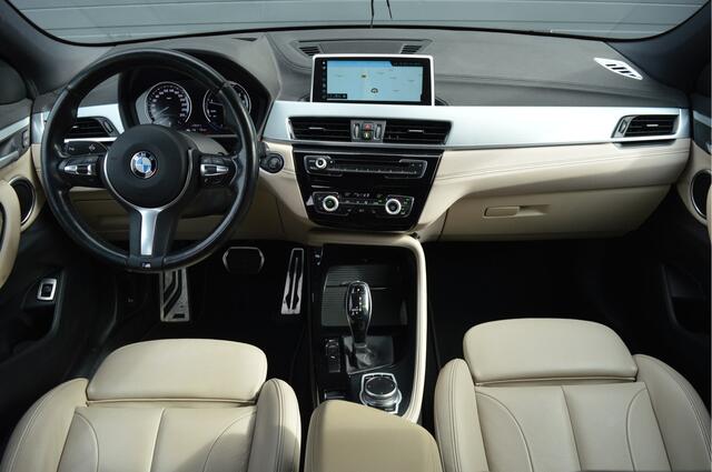 BMW X2 sDrive20i High Executive | M-PAKKET | PANO | HUD | TREKHAAK |