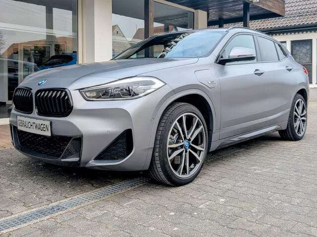 BMW X2 xDrive25e M-SPORT ** FROZEN GREY, LEDER, PANORAMA, H&K SOUND, VERW. ST, 19-inch LMV ** 1e EIG - UNFALLFREI ** ** INFORMEER OOK NAAR ONZE AANTREKKELIJKE FINANCIAL-LEASE TARIEVEN **