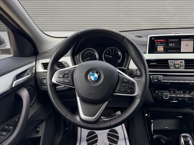 BMW X2 sDrive 18i Executive - Stoelverwarming, Trekhaak, PDC, Navi