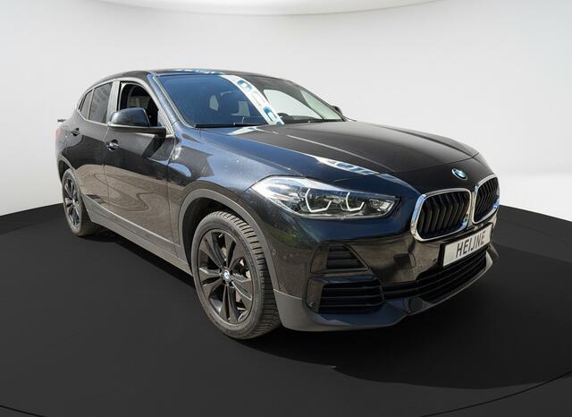 BMW X2 xDrive25e 220PK HYBRID EXECUTIVE SPORT LEDER/CAMERA/HEAD-UP