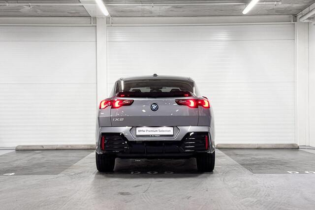 BMW X2 iX2 eDrive20 | M-Sport Pro | Innovation Pack | Driving Assistant | Driving Assistant Plus | Parking Assistant Plus | Panoramadak | Comfort Access l Huisselectie