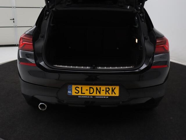 BMW X2 xDrive25e Executive | SOH 88% | Camera | Navigatie | Full LED | Park Assist | Climate control | Bluetooth | Cruise control | 18'' lichtmetalen velgen | PHEV | Plug In