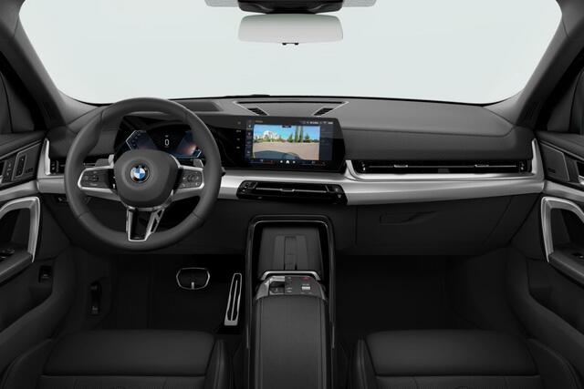 BMW X2 sDrive20i | M Sportpakket Pro | Innovation Pack | Comfort Pack | Trekhaak