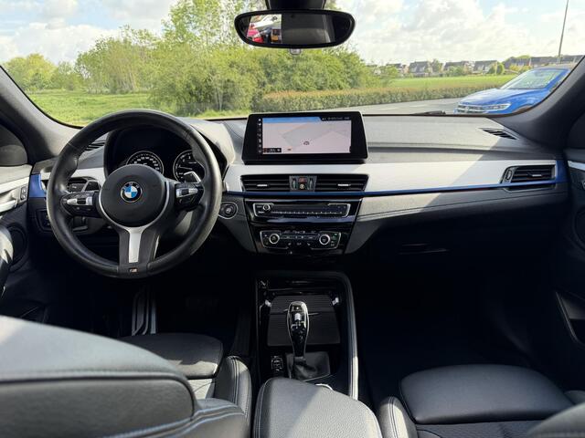 BMW X2 xDrive20i High Executive M PAKKET | PANO | TREKHAAK | NAVI | CAMERA | BOVAG !