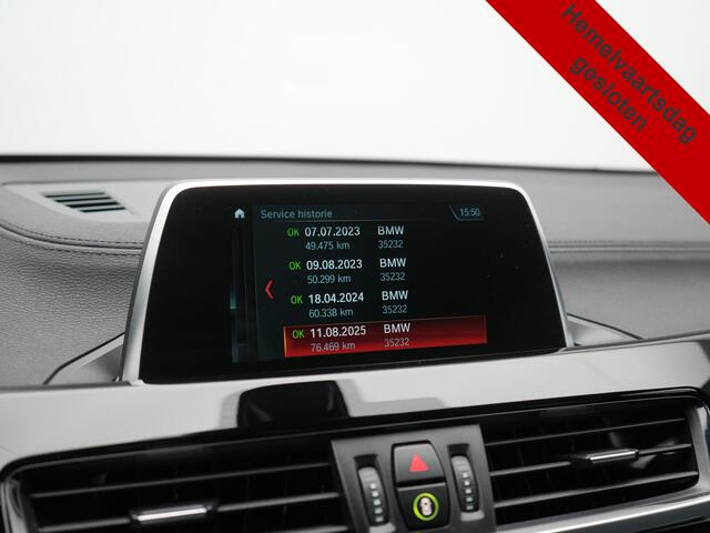 BMW X2 sDrive18i M Sport 140pk Dealer O.H. | Camera | Lederen Sportstoelen Verwarmd | Led Koplampen | Sfeerverlichting | Standkachel | Navigatie | DAB | 19''L.M. |