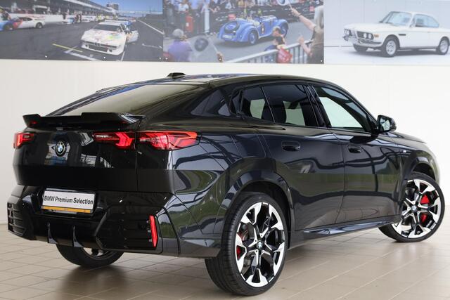 BMW X2 sDrive20i | M Sportpakket Pro | Driving Assistant Professional | Panoramadak | Comfort Access | Harman Kardon | Head-Up Display | Elektrisch verstelbare stoelen met geheugen