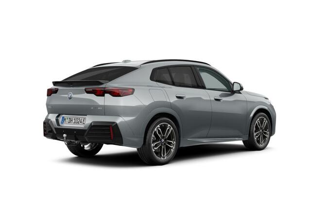 BMW X2 iX2 xDrive30 67 kWh M Sport Edition | M Sportpakket | Premium Pack | Trekhaak | Huisselectie