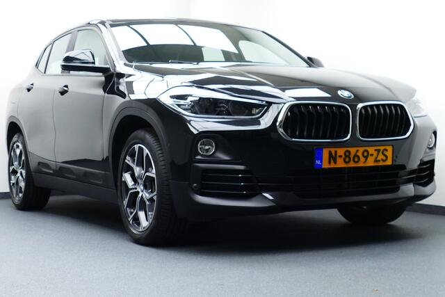BMW X2 sDrive18i High Executive. Navi, Clima, StoelVerw, 18"LMV, Haak 1700kg