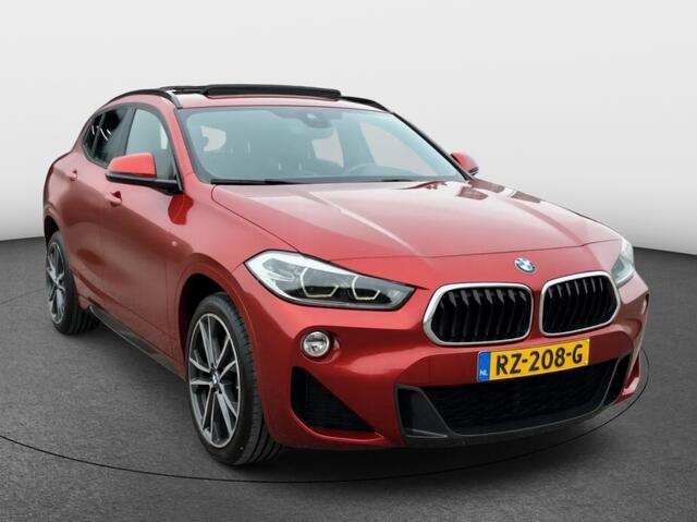 BMW X2 sDrive20i High Executive M-pakket | Panoramadak | Leder