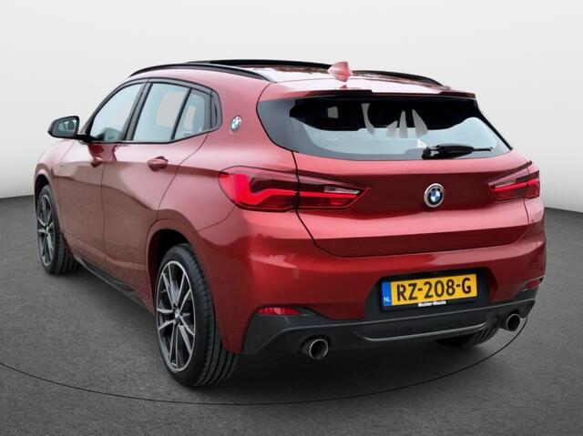 BMW X2 sDrive20i High Executive M-pakket | Panoramadak | Leder
