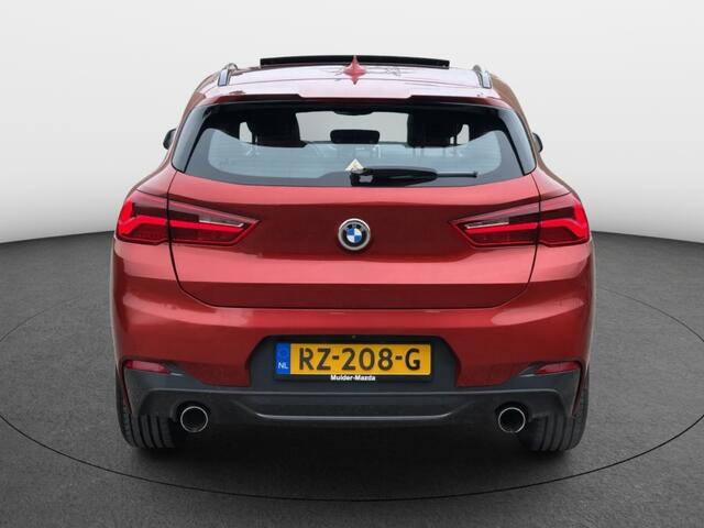BMW X2 sDrive20i High Executive M-pakket | Panoramadak | Leder