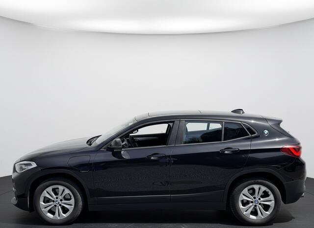BMW X2 xDrive25e 220PK HIGH EXECUTIVE HEAD UP ,CAMERA