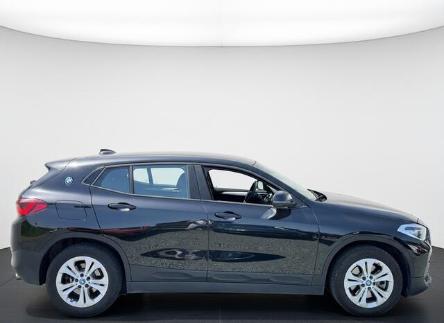 BMW X2 xDrive25e 220PK HIGH EXECUTIVE HEAD UP ,CAMERA