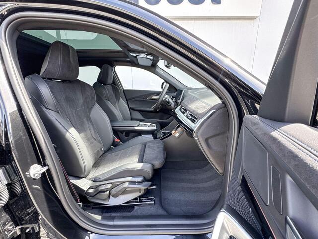 BMW X2 sDrive20i | M Sport | Panoramadak | Trekhaak | Comfort Access