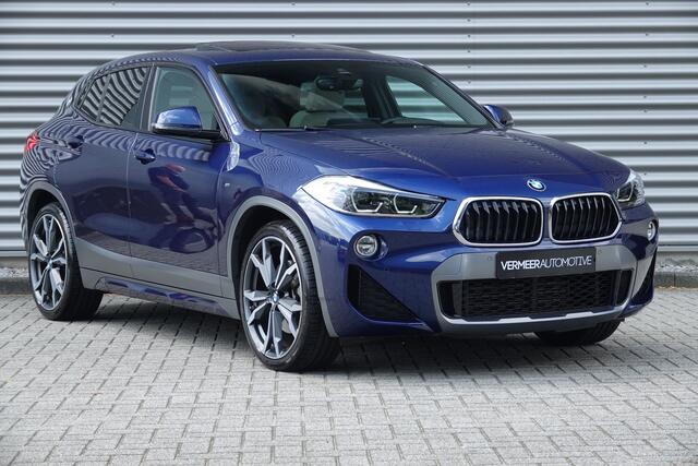 BMW X2 xDrive25d High Executive M-Sport | Panodak | H&K | Trekhaak | ACC | HUD |