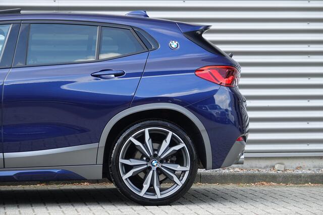 BMW X2 xDrive25d High Executive M-Sport | Panodak | H&K | Trekhaak | ACC | HUD |