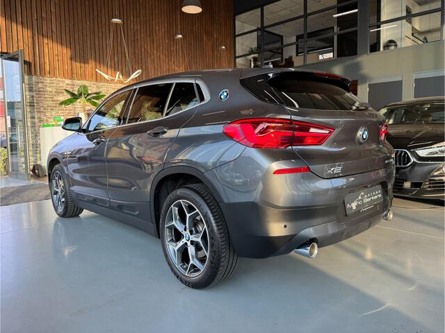 BMW X2 sDrive20i High Executive Pano 18" camera