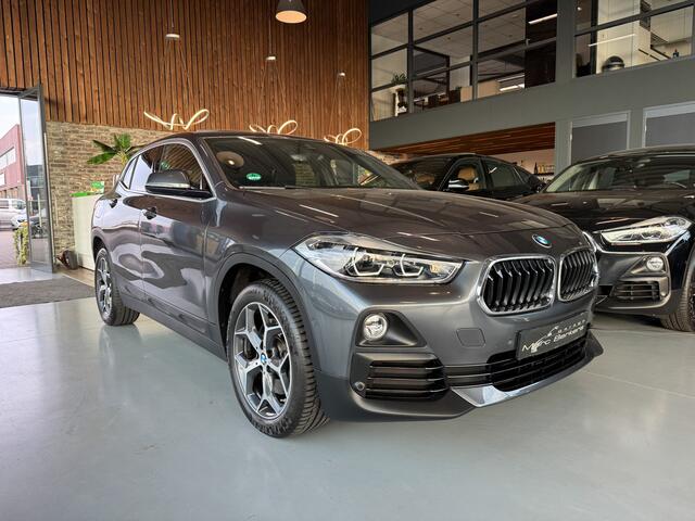 BMW X2 sDrive20i High Executive Pano 18" camera