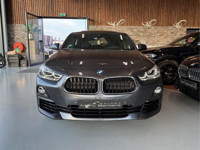 BMW X2 sDrive20i High Executive Pano 18" camera