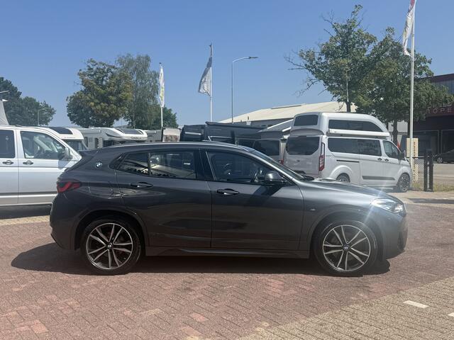 BMW X2 xDrive25e automaat full options M sport pakket panoramadak navi camera climate ctr cruise ctr pdc v/a leder led dealer onderhouden