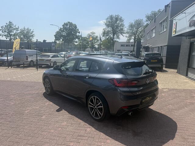 BMW X2 xDrive25e automaat full options M sport pakket panoramadak navi camera climate ctr cruise ctr pdc v/a leder led dealer onderhouden
