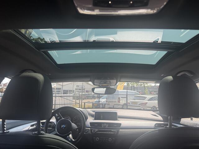 BMW X2 xDrive25e automaat full options M sport pakket panoramadak navi camera climate ctr cruise ctr pdc v/a leder led dealer onderhouden