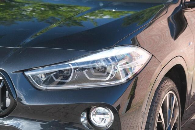 BMW X2 sDrive20i 192pk Aut. High Executive M Sport | Navi | App Connect | Climate | Camera | Alcantara | Elektrische Achterklep | Winter Pakket