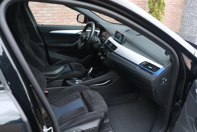 BMW X2 sDrive20i 192pk Aut. High Executive M Sport | Navi | App Connect | Climate | Camera | Alcantara | Elektrische Achterklep | Winter Pakket