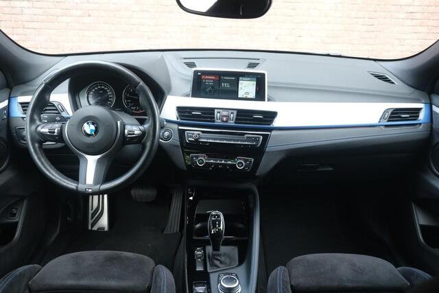 BMW X2 sDrive20i 192pk Aut. High Executive M Sport | Navi | App Connect | Climate | Camera | Alcantara | Elektrische Achterklep | Winter Pakket