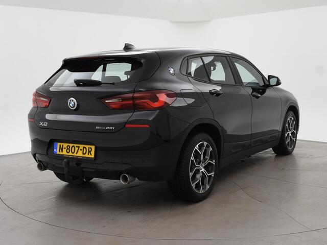 BMW X2 sDrive20i 178 PK AUT. HIGH EXECUTIVE EDITION + TREKHAAK | CAMERA | HEAD-UP | LEDER