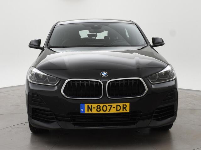 BMW X2 sDrive20i 178 PK AUT. HIGH EXECUTIVE EDITION + TREKHAAK | CAMERA | HEAD-UP | LEDER